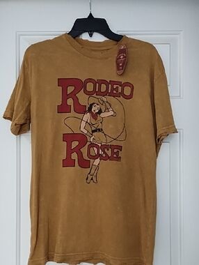 American Highway Rodeo Rose Distressed T Shirt NWT!